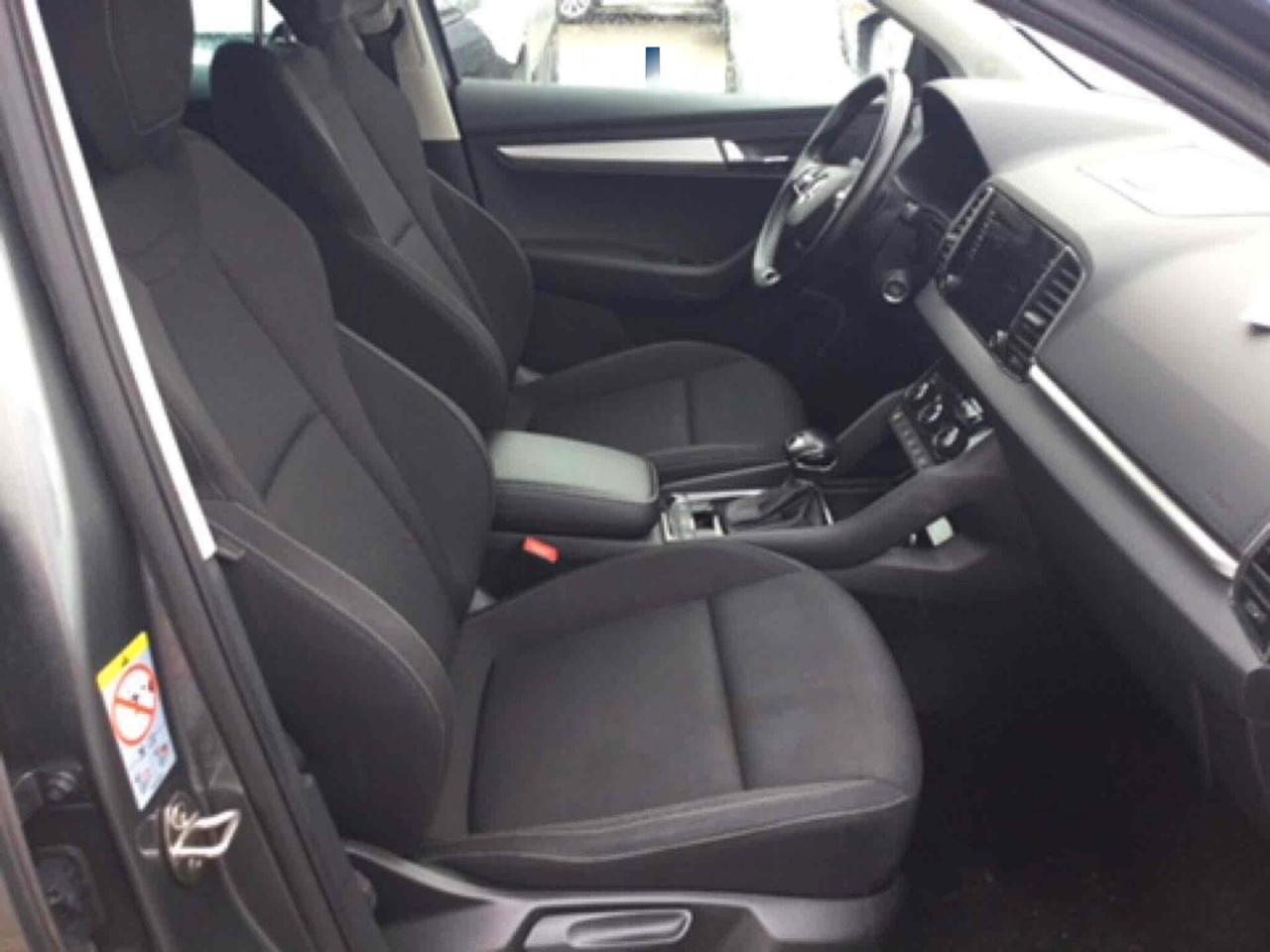 SKODA KAROQ 2.0 TDI 115CV DSG EVO SCR EXECUTIVE ( FARI LED - COCKPIT - NAVI - PDC - TELECAMERA POST. )