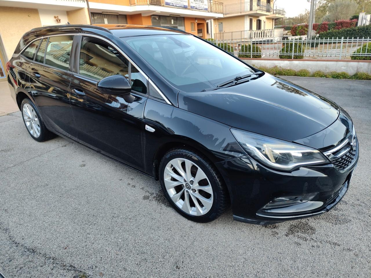 Opel Astra 1.6 CDTi 136CV aut. Sports Tourer Business