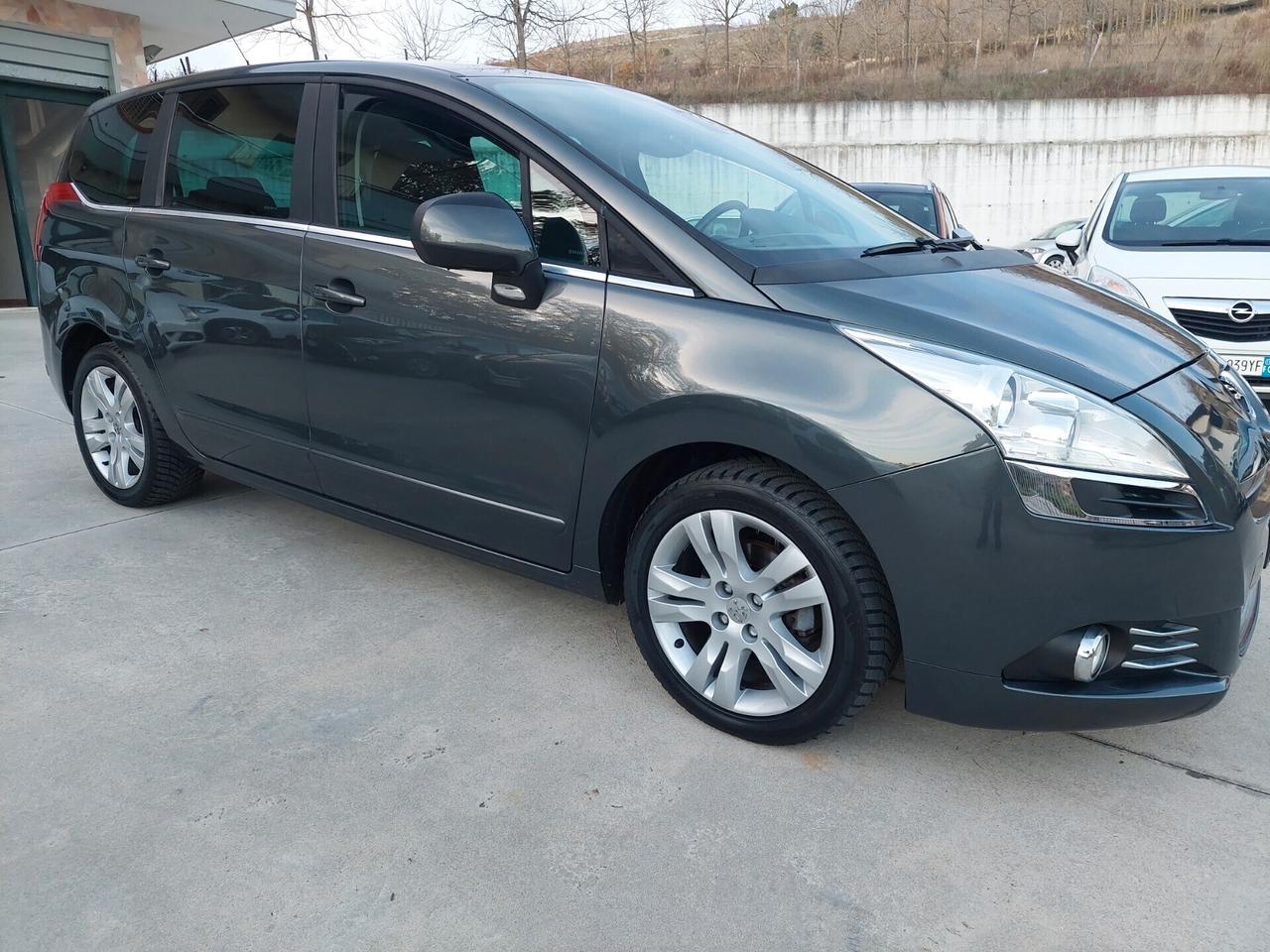 Peugeot 5008 1.6 HDi 110CV 80.000km 7posti