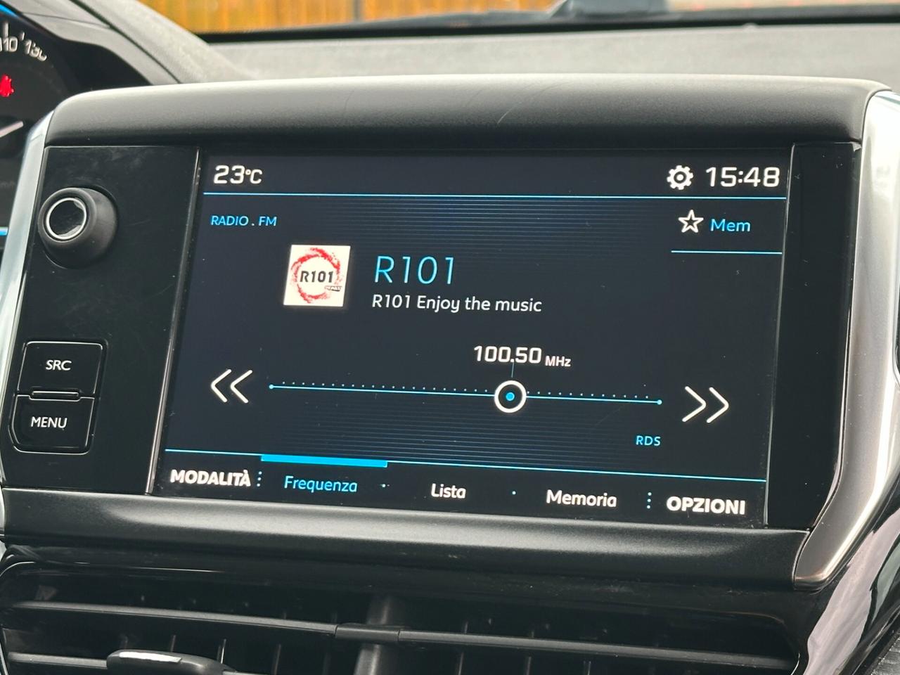PEUGEOT 2008 1.6 BlueHDi 100 Allure