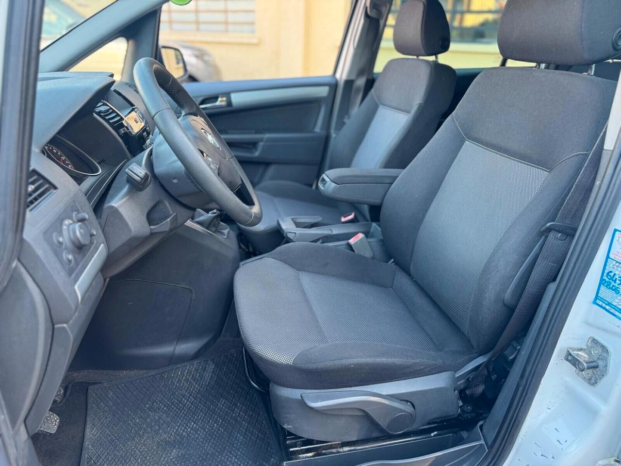 Opel Zafira Anno 2013 1.6 Benz/Metano 7 POSTI 150CV