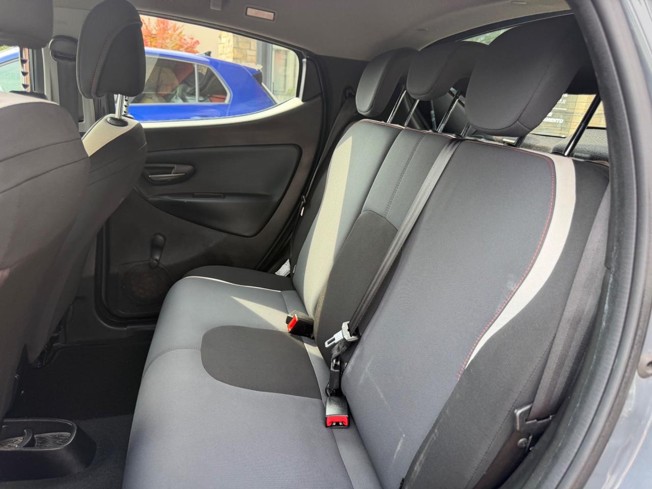 Lancia Ypsilon 1.2 69 CV 5 porte Elefantino