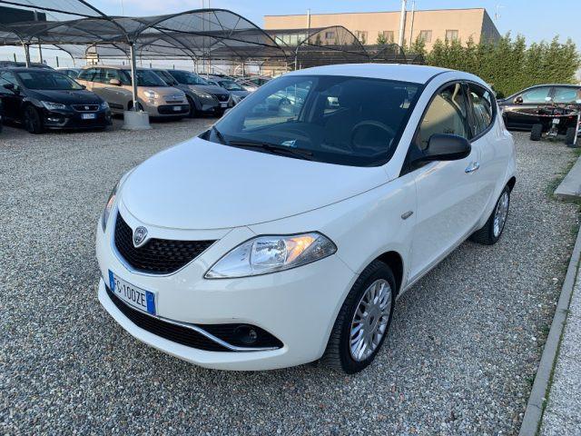 LANCIA Ypsilon 1.2 69 CV 5 porte Platinum
