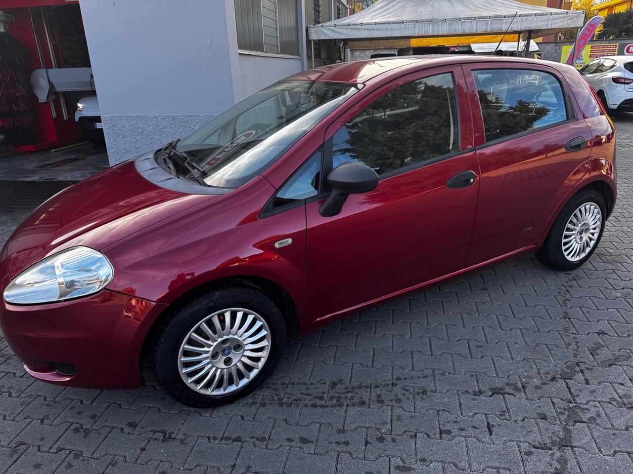 Fiat Grande Punto 1.2 5 porte Dynamic neopatentato