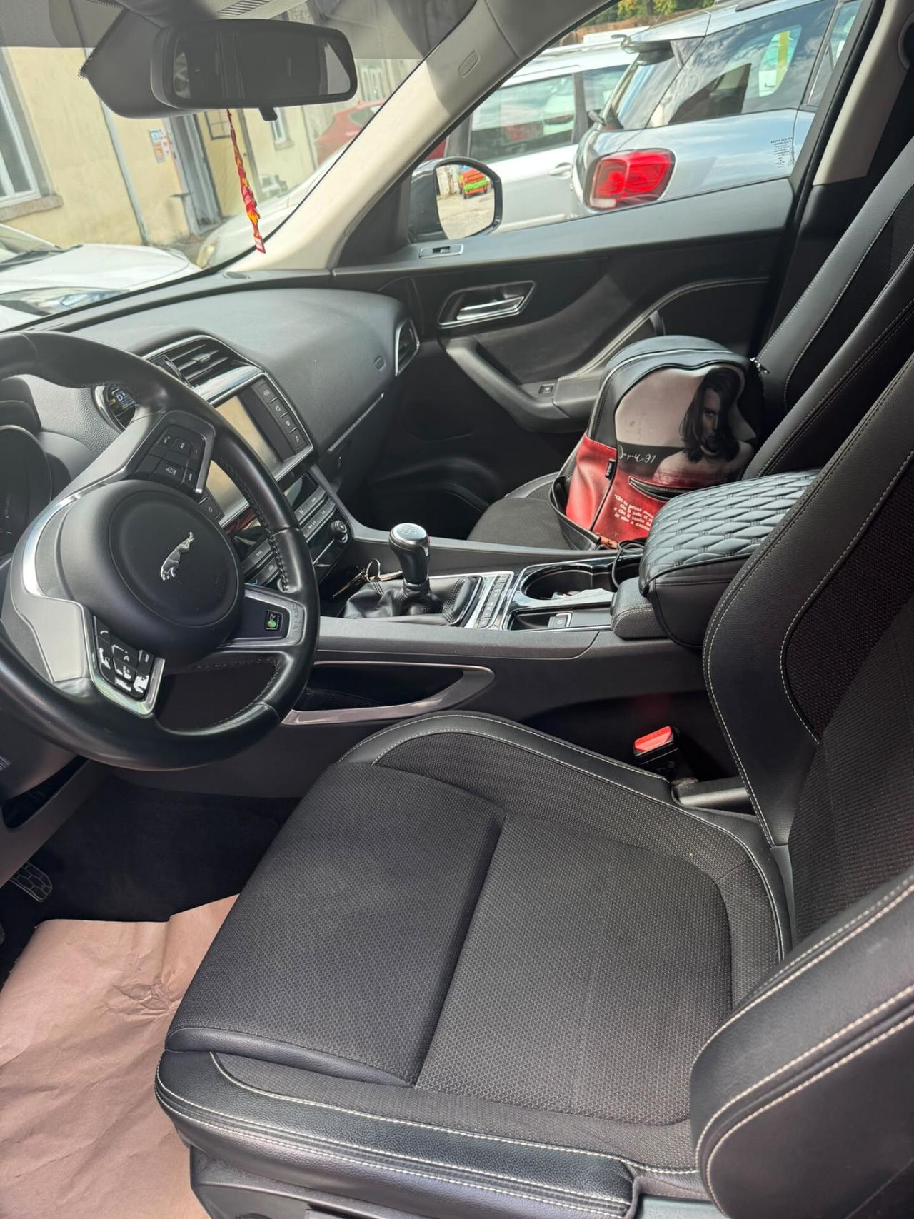 Jaguar F-Pace 2.0 D 180 CV AWD Portfolio