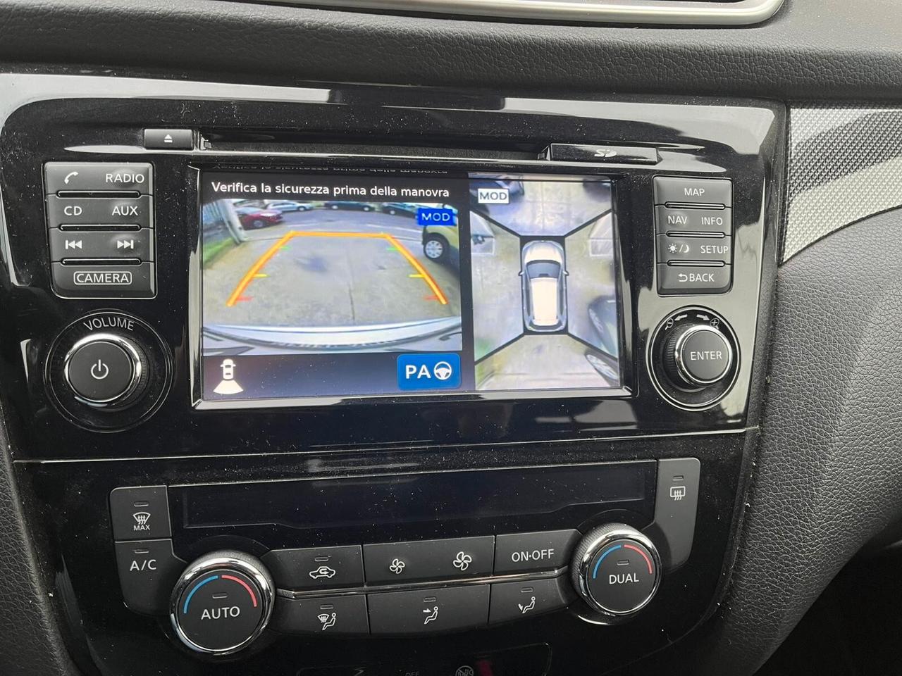 Nissan X-Trail 1.6 dCi 2WD Tekna 2014