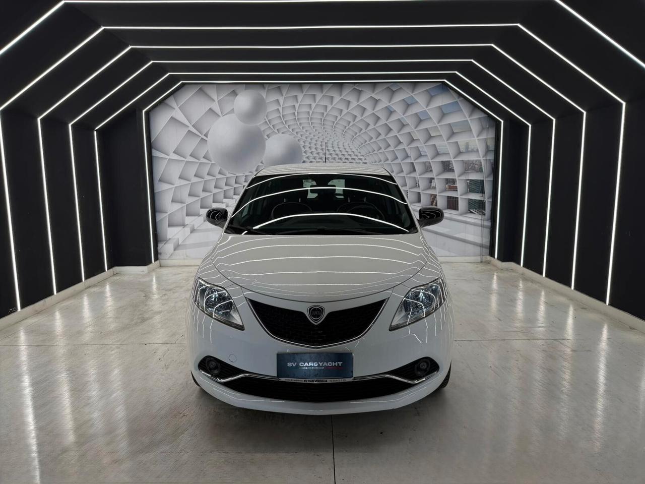 Lancia Ypsilon 1.3 MJT 16V 95 CV 5 porte S&S Platinum-KM CERTIFICATI-PERMUTE-12 MESI GARANZIA