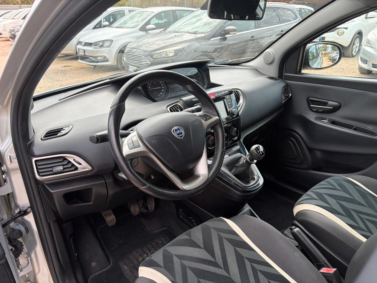 LANCIA YPSILON 1.2 136.000 KM ANNO 2016 GARANTITA