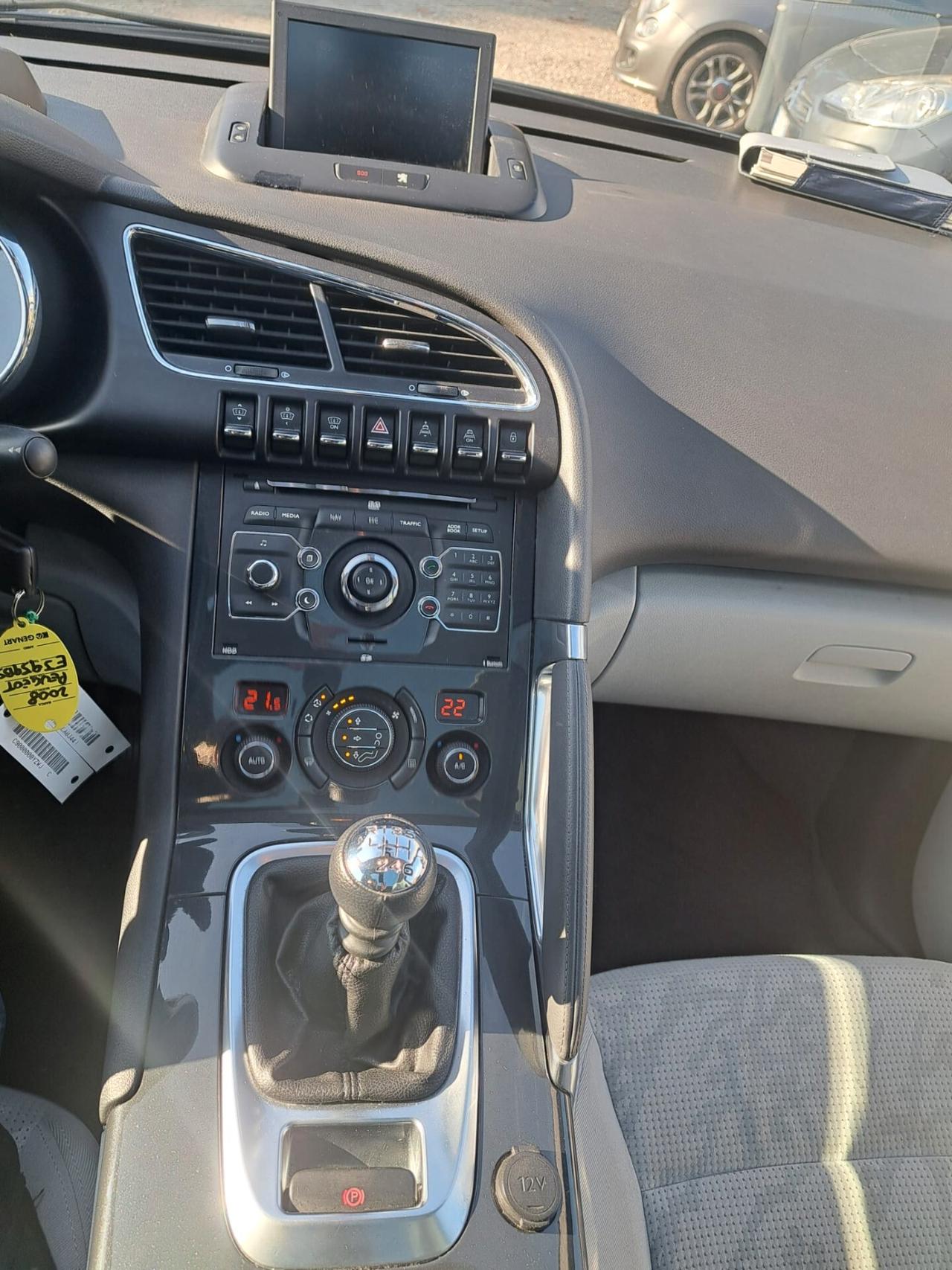 Peugeot 3008 1.6 HDi 112CV Outdoor