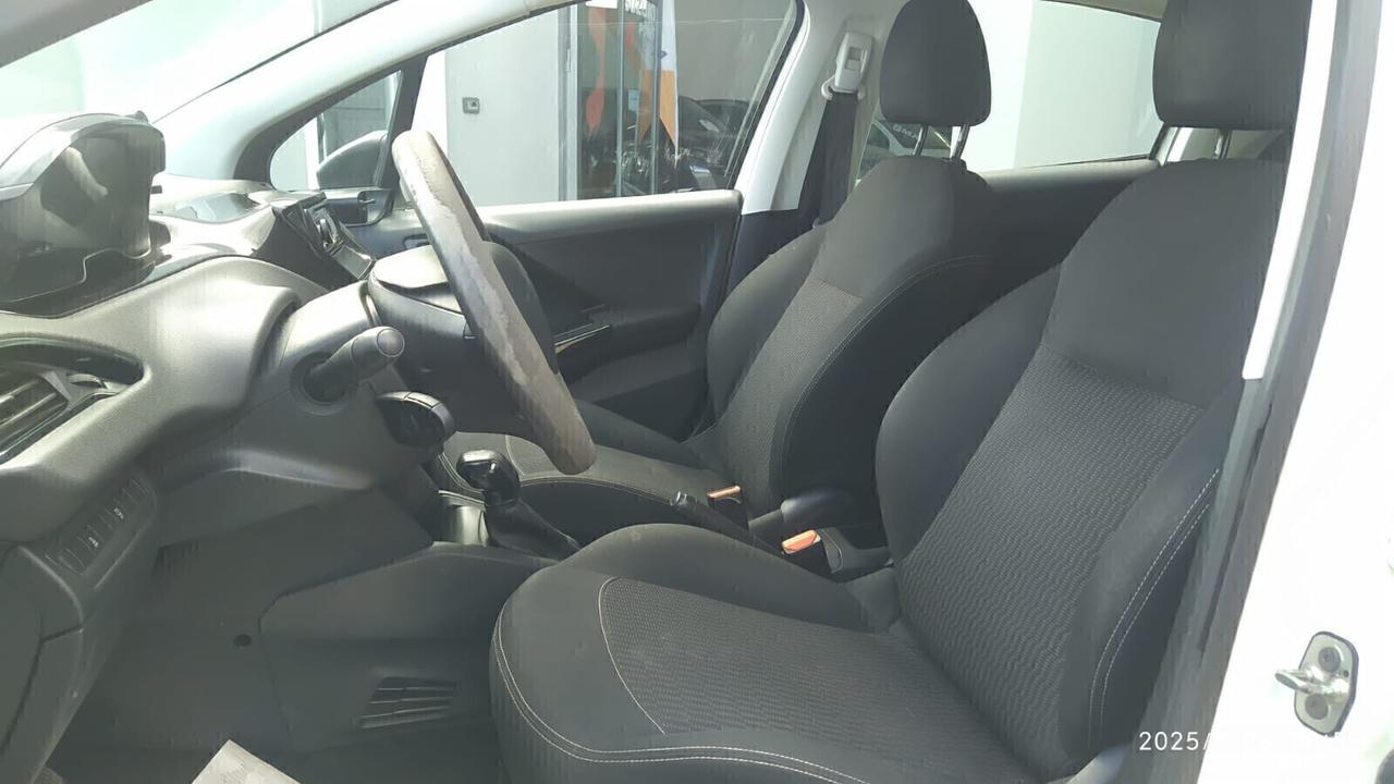 Peugeot 208 PureTech 82 5 porte Access