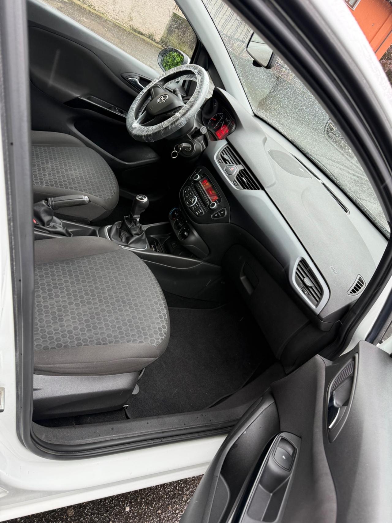 Opel Corsa 1.2 5 porte