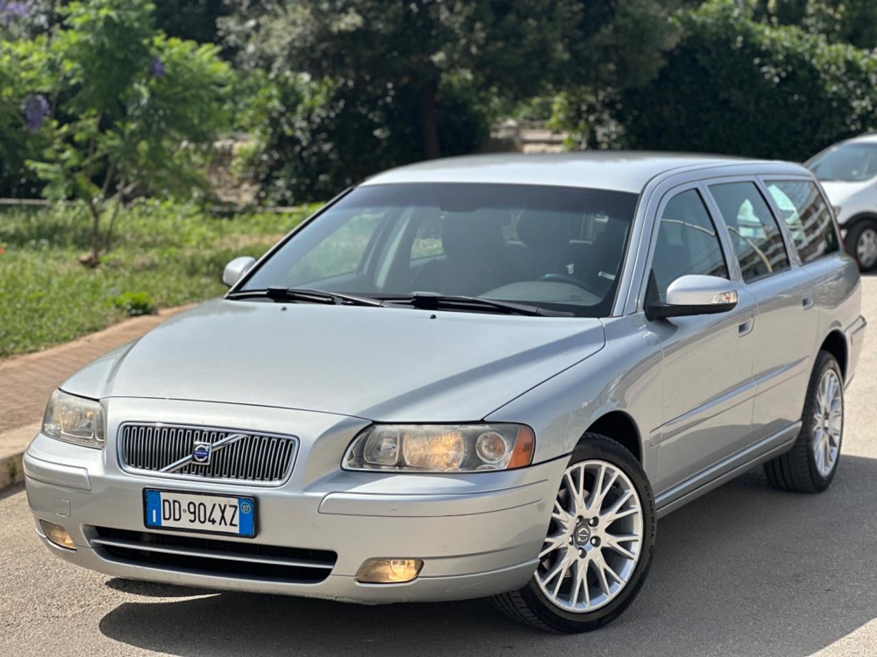 Volvo V70 2.4 BENZINA 2007 - CAMBIO AUTOMATICO E GANCIO TRAINO