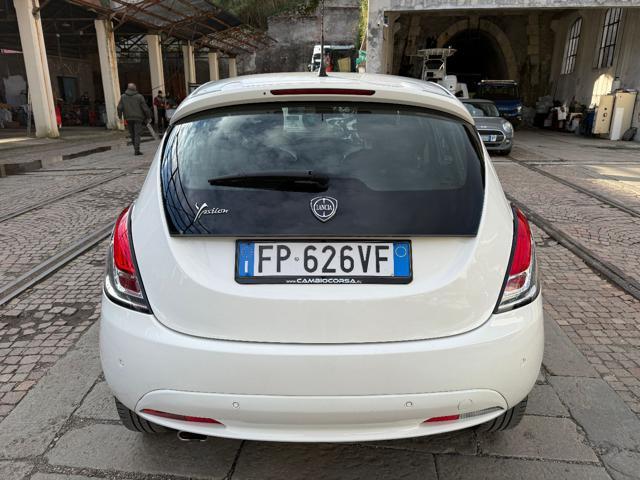 LANCIA Ypsilon 1.2 69 CV 5 porte GPL Ecochic Silver