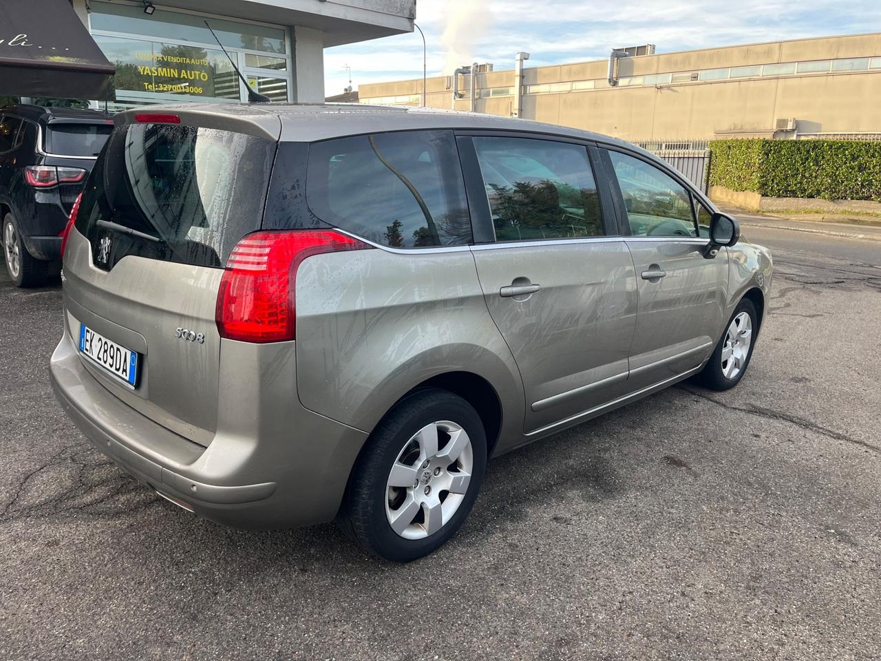 Peugeot 5008 1.6 HDi 112CV Business
