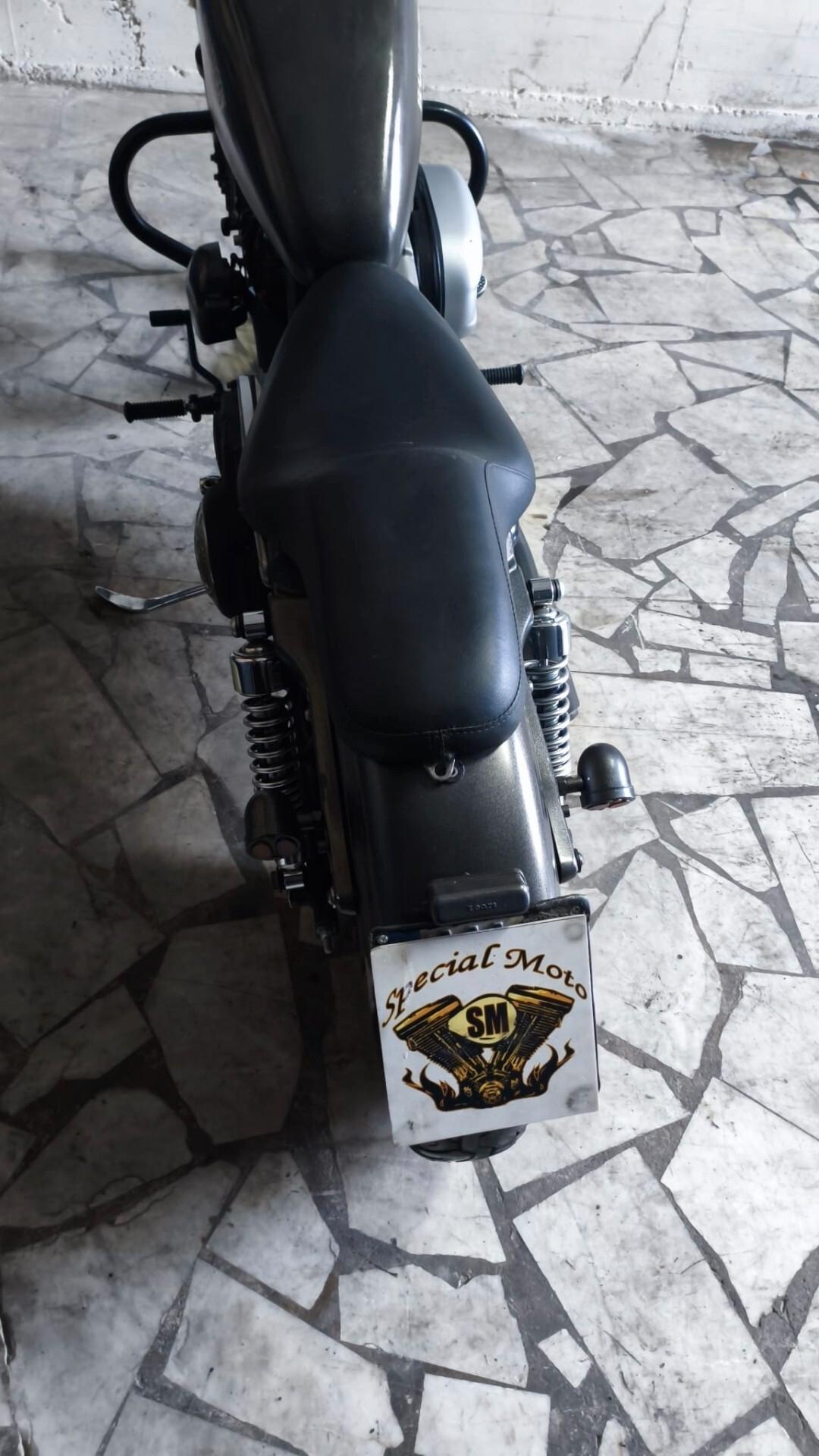 Harley-Davidson 883C – Anno 2000