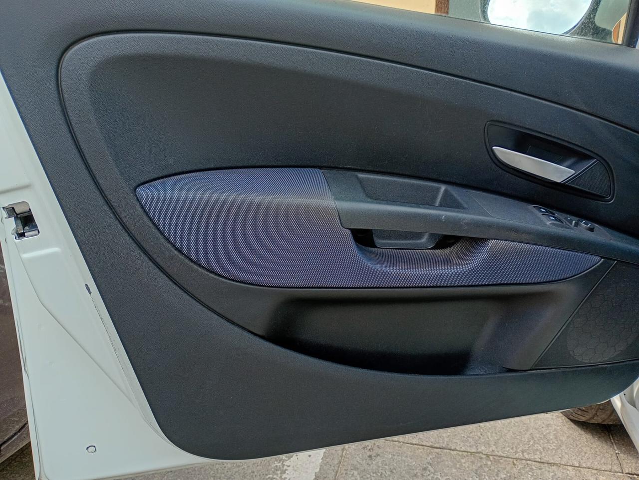 Fiat Grande Punto 1.3 Multijet 75CV Diesel – Frizione Nuova – 5 Porte – Bassi Consumi