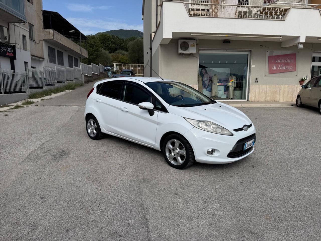 Ford Fiesta 1.2 82 CV 5 porte Titanium GARANZIA