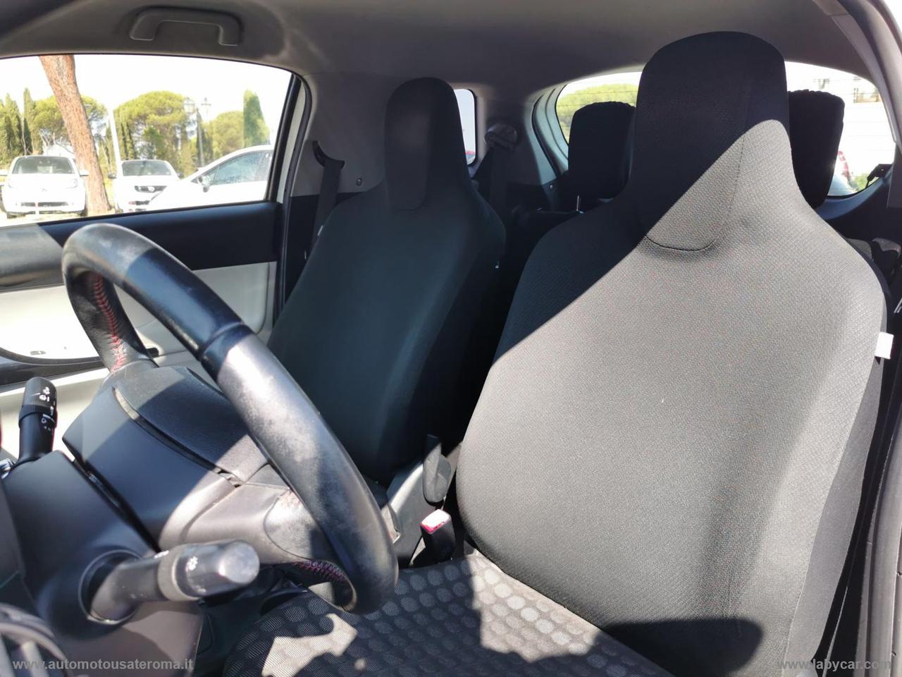 TOYOTA iQ 1.3 CVT Style RATE AUTO MOTO SCOOTER