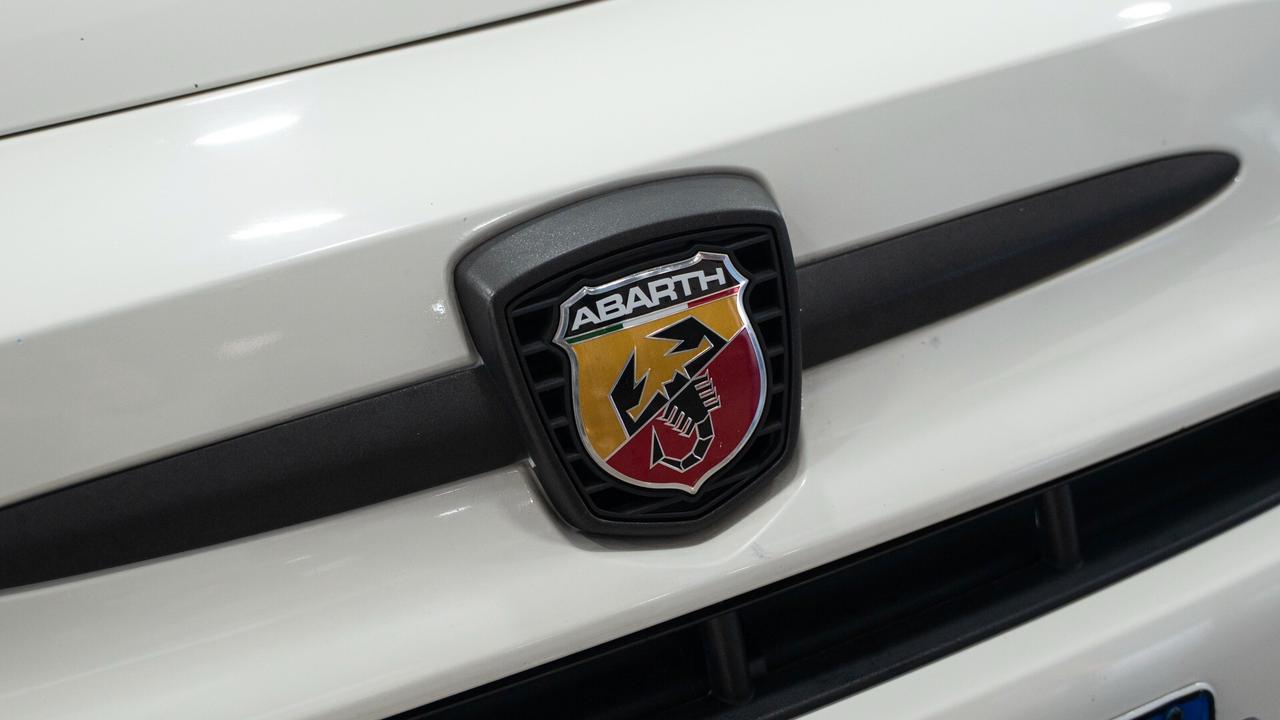 Abarth 595 Competizione 1.4 T JET 180 CV AUTO SABELT BEATS CARBON AKRAPOVIC FULL OPTIONAL