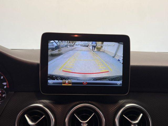 MERCEDES-BENZ A 200 d Automatic Premium