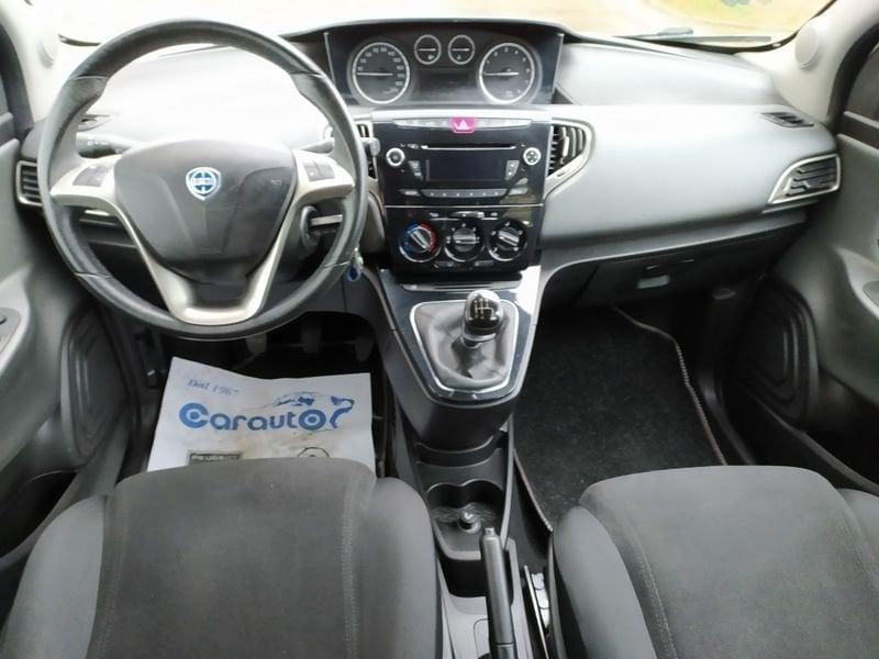 Lancia Ypsilon 1.2 69 CV 5 porte Gold