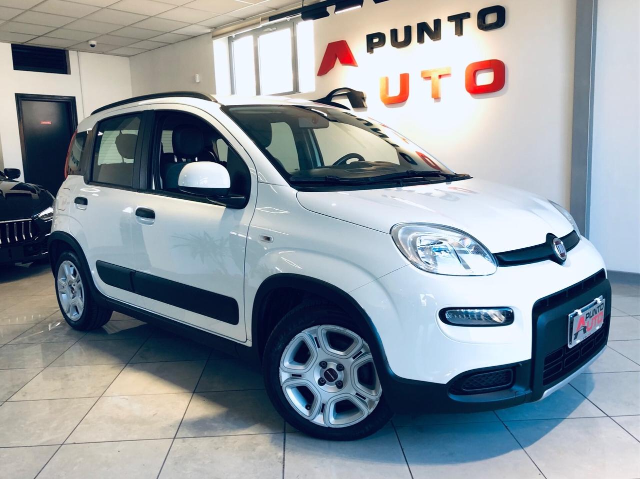 Fiat Panda Hybrid City Life bianca neopante