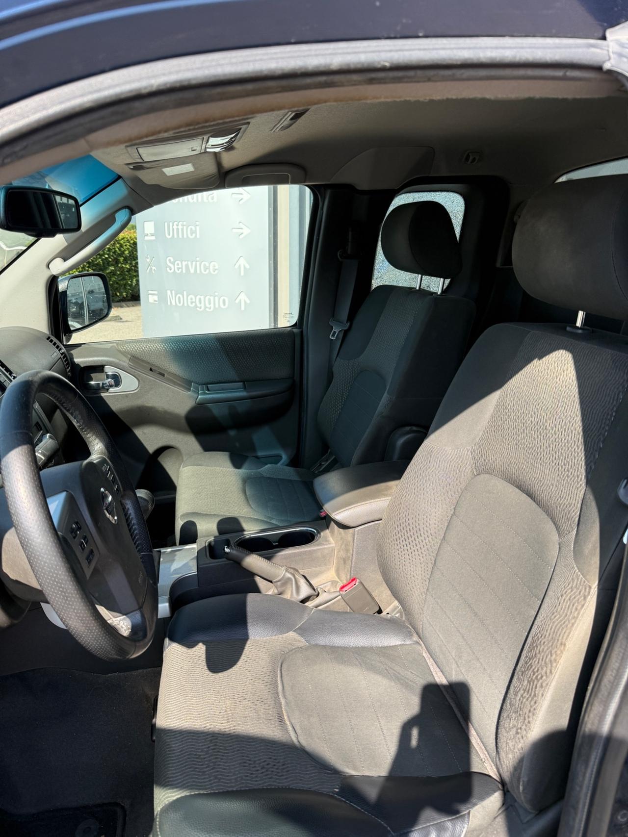 Nissan Navara 2.5 dCi 190CV 2 porte King Cab LE