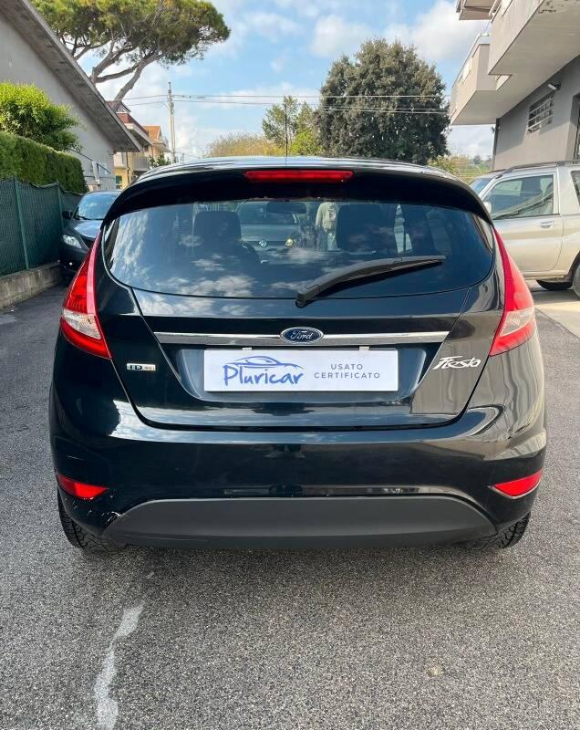 Ford Fiesta 1.4 tdci + 5p