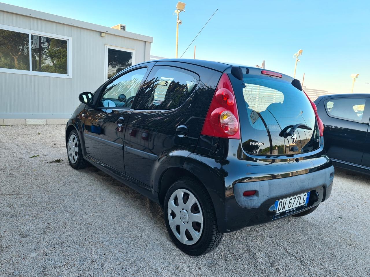 Peugeot 107 1.0 68CV 5p. Sweet Years PERFETTA