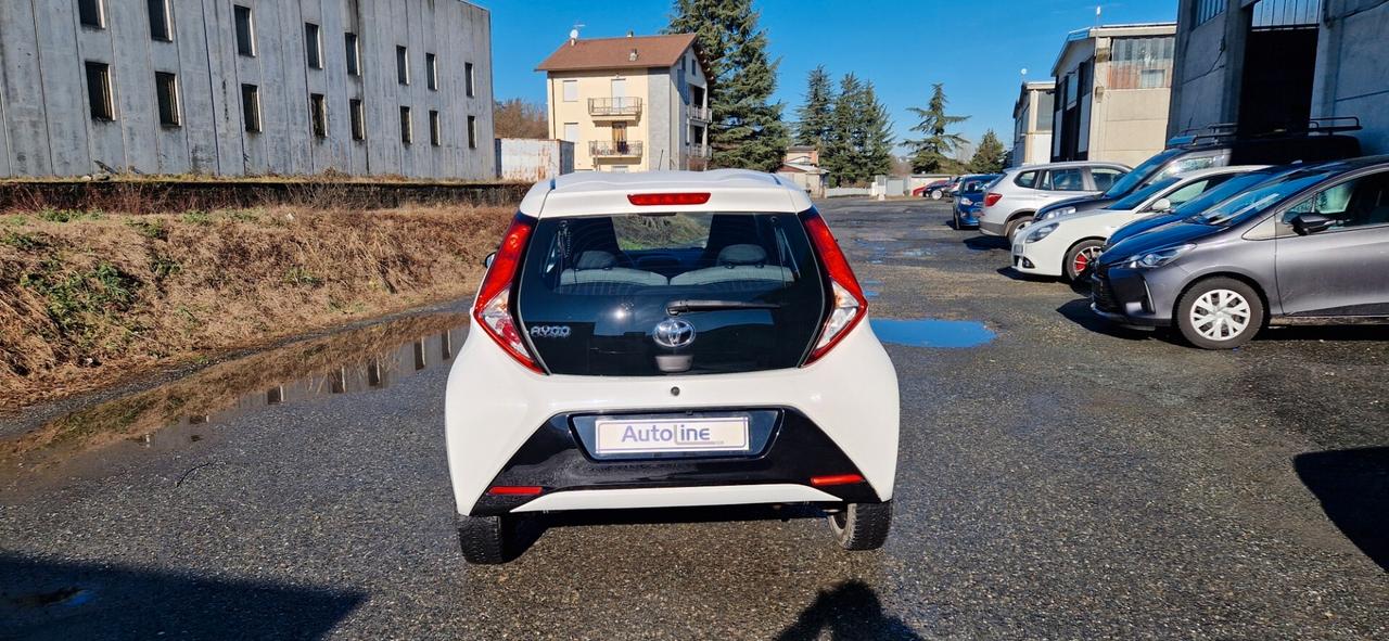 Toyota Aygo Connect 1.0 VVT-i 72 CV 5 porte