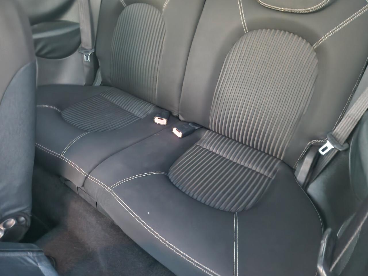 Lancia Ypsilon 1.3 MJT 75 CV Sport MomoDesign