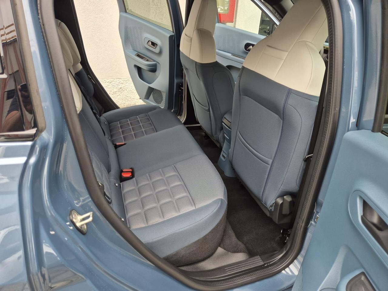 Fiat Grande Panda 1.2 Hybrid 110 CV S&S La Prima