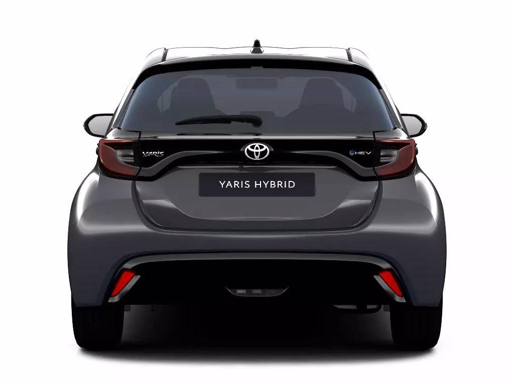 TOYOTA Yaris 1.5h 130 premium del 2026