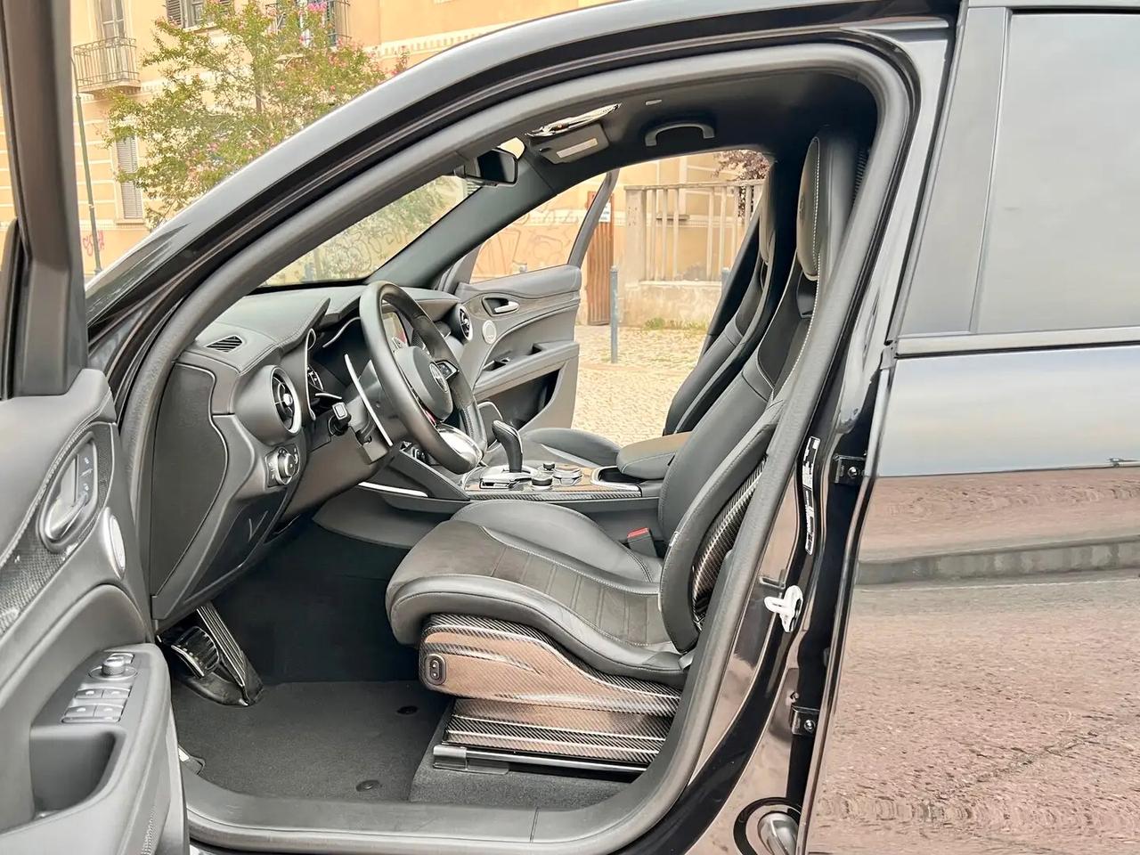 Alfa Romeo Stelvio 2.9 Bi-Turbo V6 510 CV AT8 Quadrifoglio