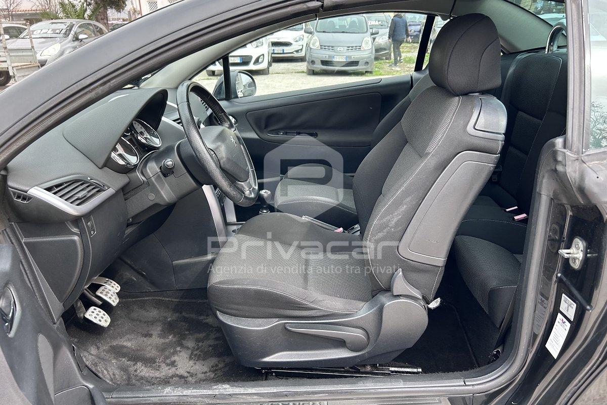 PEUGEOT 207 1.6 HDi 110CV CC Féline