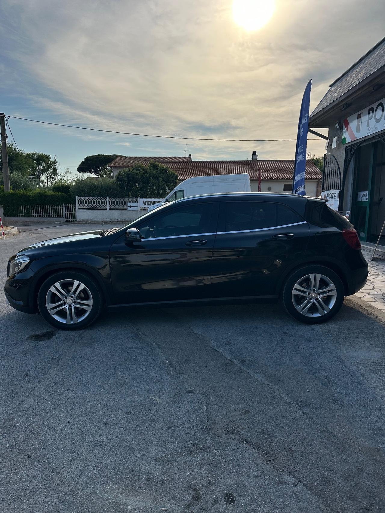 Mercedes-benz GLA 200 d Automatic Business