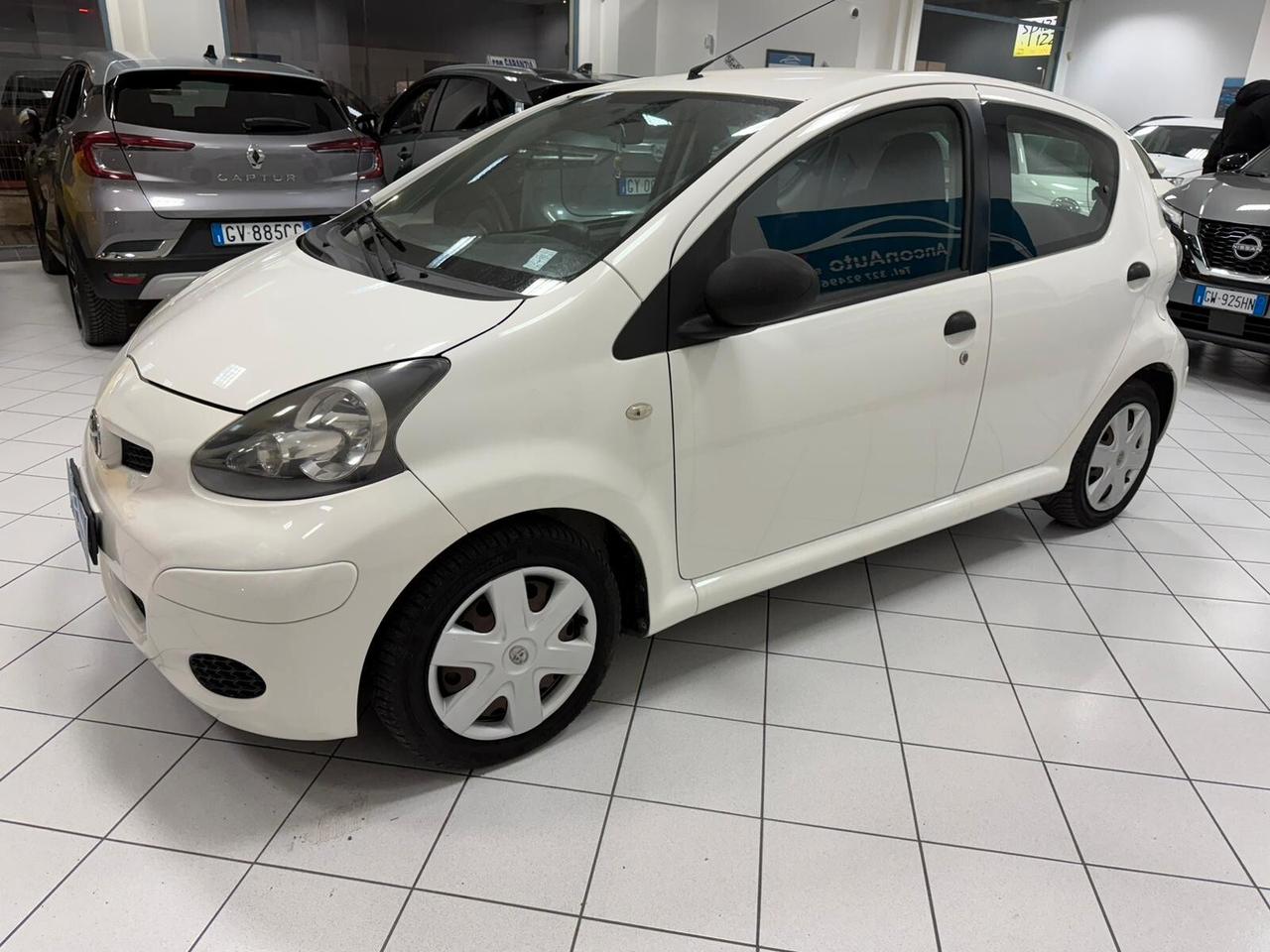Toyota Aygo 1.0B X NEOPATENTATI 2010
