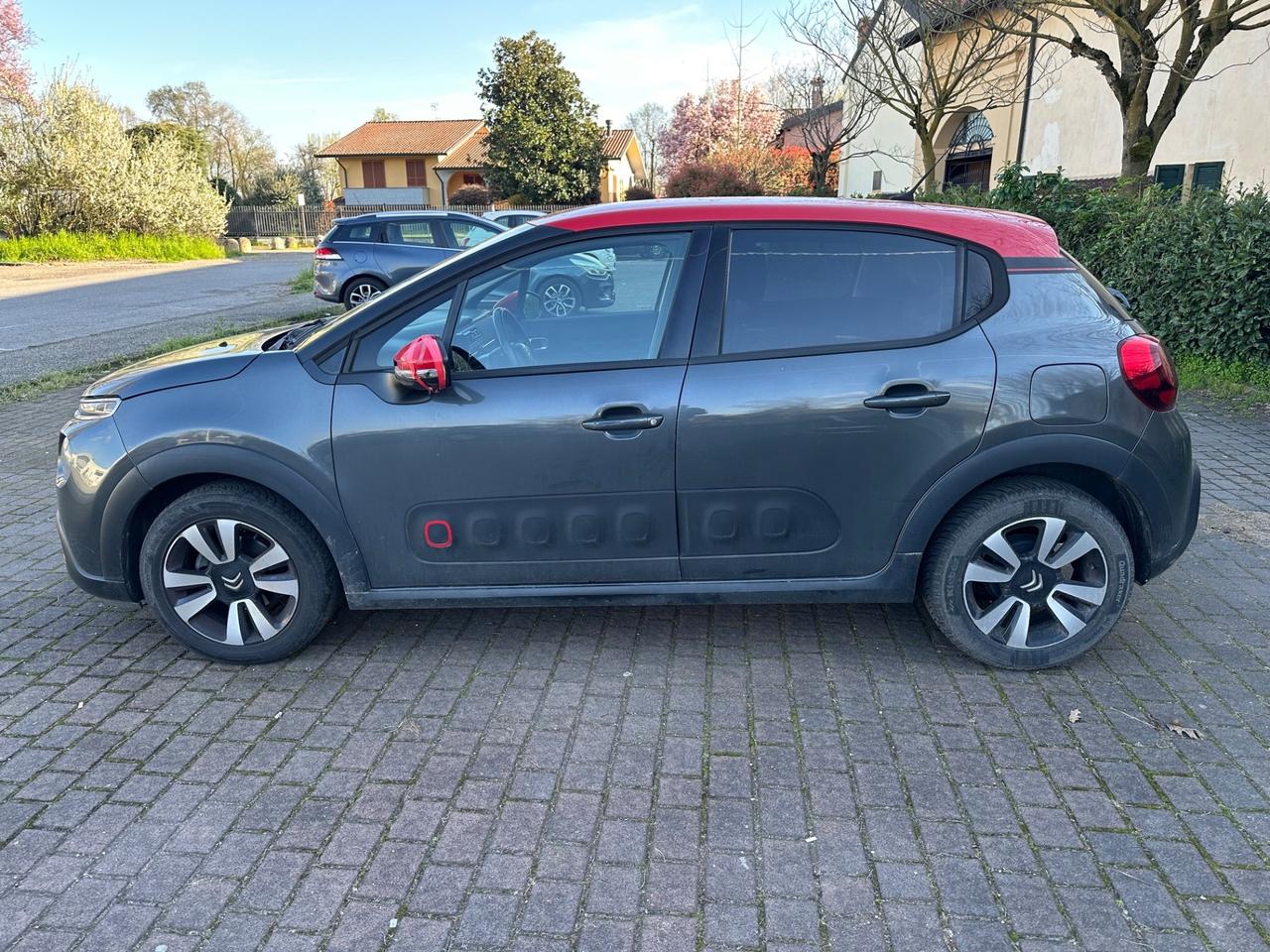Citroen C3 MOTORE GIRA BENE MA MANGIA ACQUA