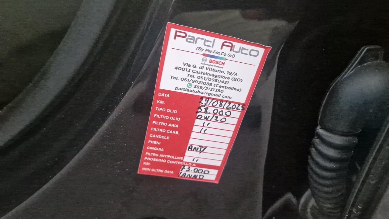 Lancia Ypsilon 1.0 FireFly 5 porte S&S Hybrid Ecochic Silver