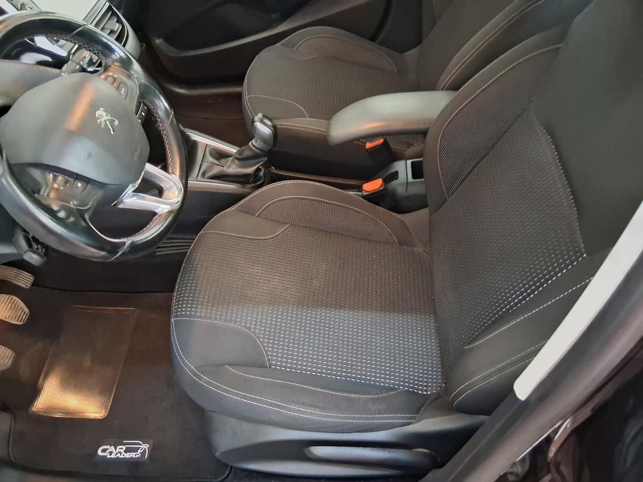 Peugeot 208 1.6 HDI 75cv allure 5p