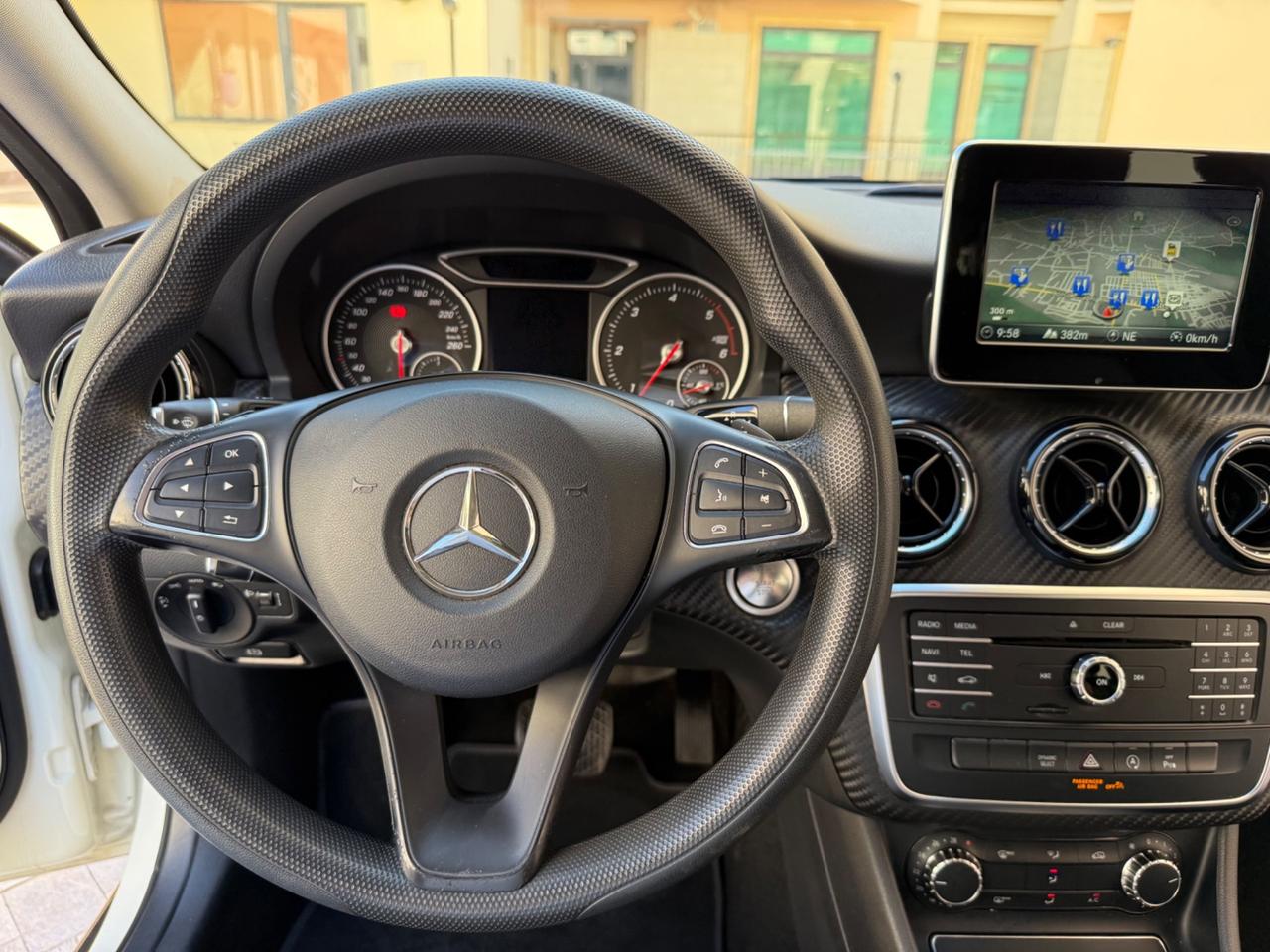 Mercedes-benz GLA 200 GLA 200 d Automatic Business