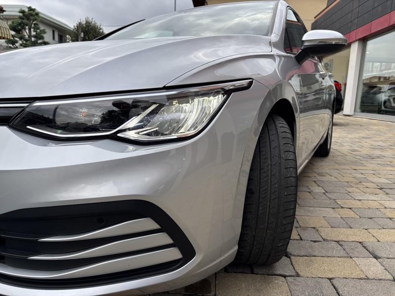 Volkswagen Golf 2.0 tdi Life 115cv dsg LED-NAVI-CAM