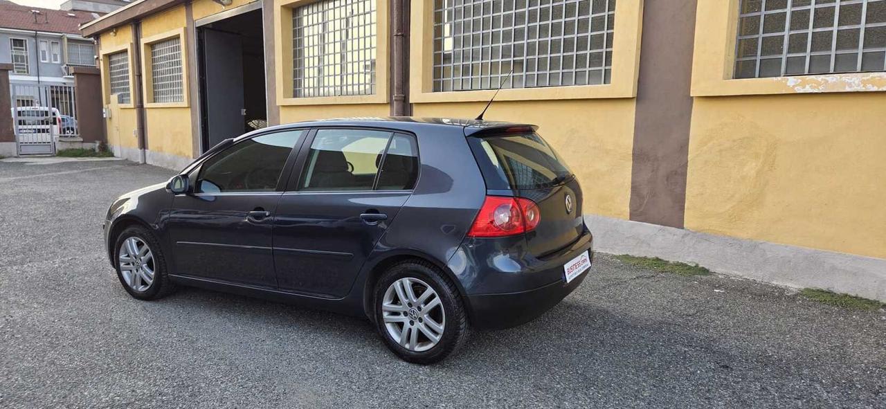 Volkswagen Golf 1.6 16V FSI 5p. Comfortline B/ GPL PROSSIMO RINNOVO BOMBOLE 11/2030 - AUTO PER NEOPATENTATI