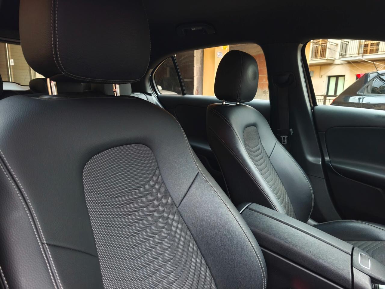 Mercedes A 180d Motore Mercedes 2.0