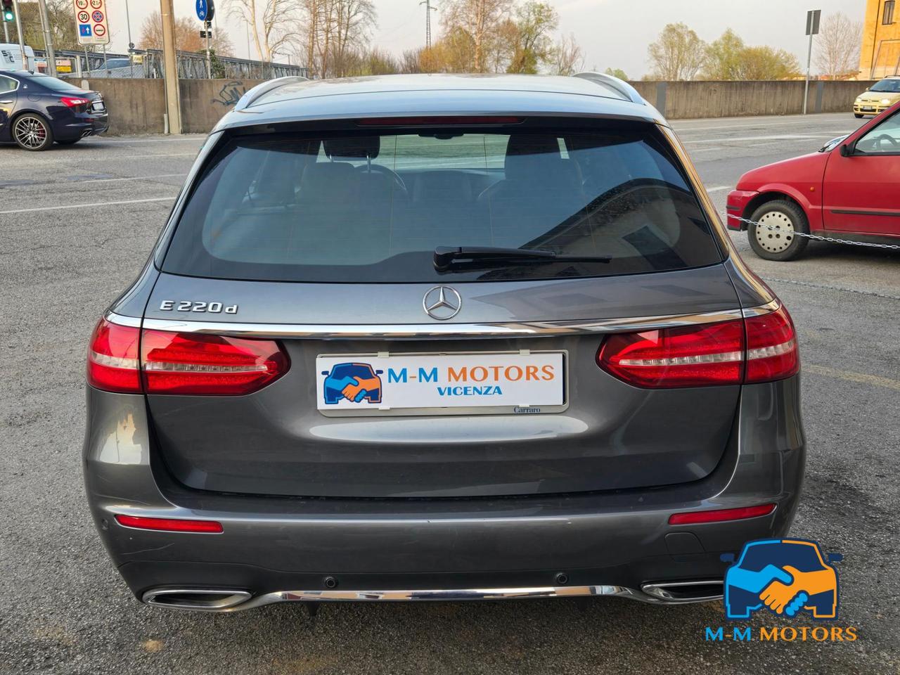 Mercedes E 220 Premium Plus