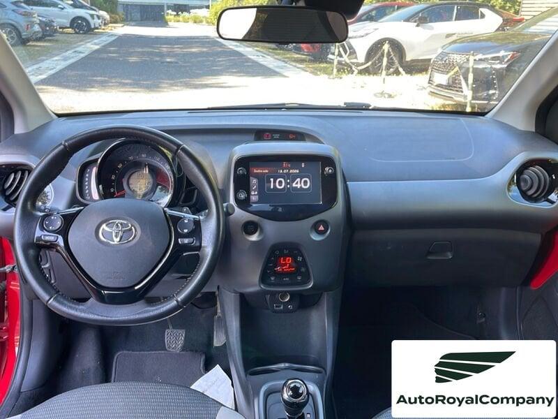 Toyota Aygo 1.0 VVT-i x-clusiv red style MMT