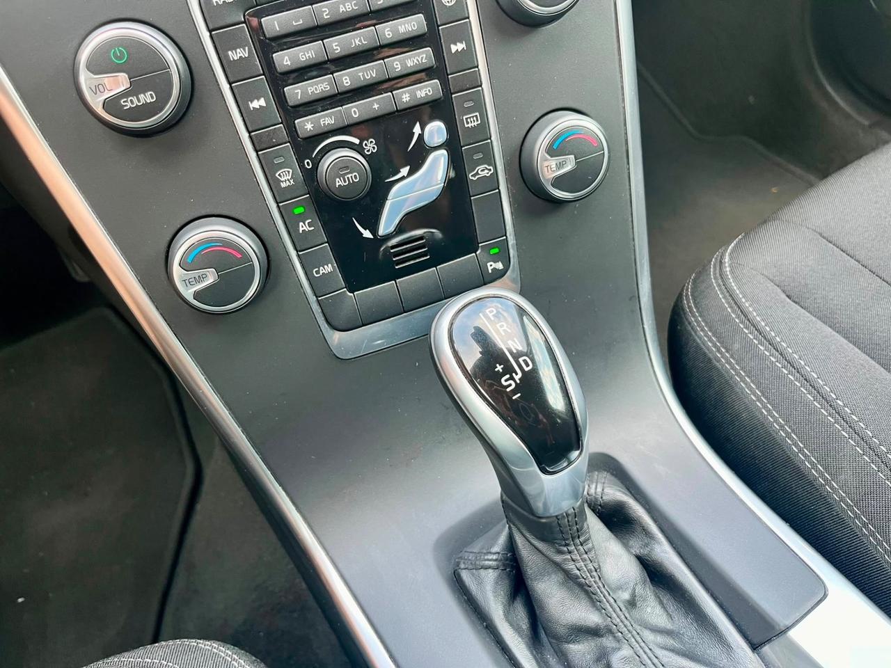 Volvo XC60 2.0d 2014 147.000km autocarro N1 perfetta