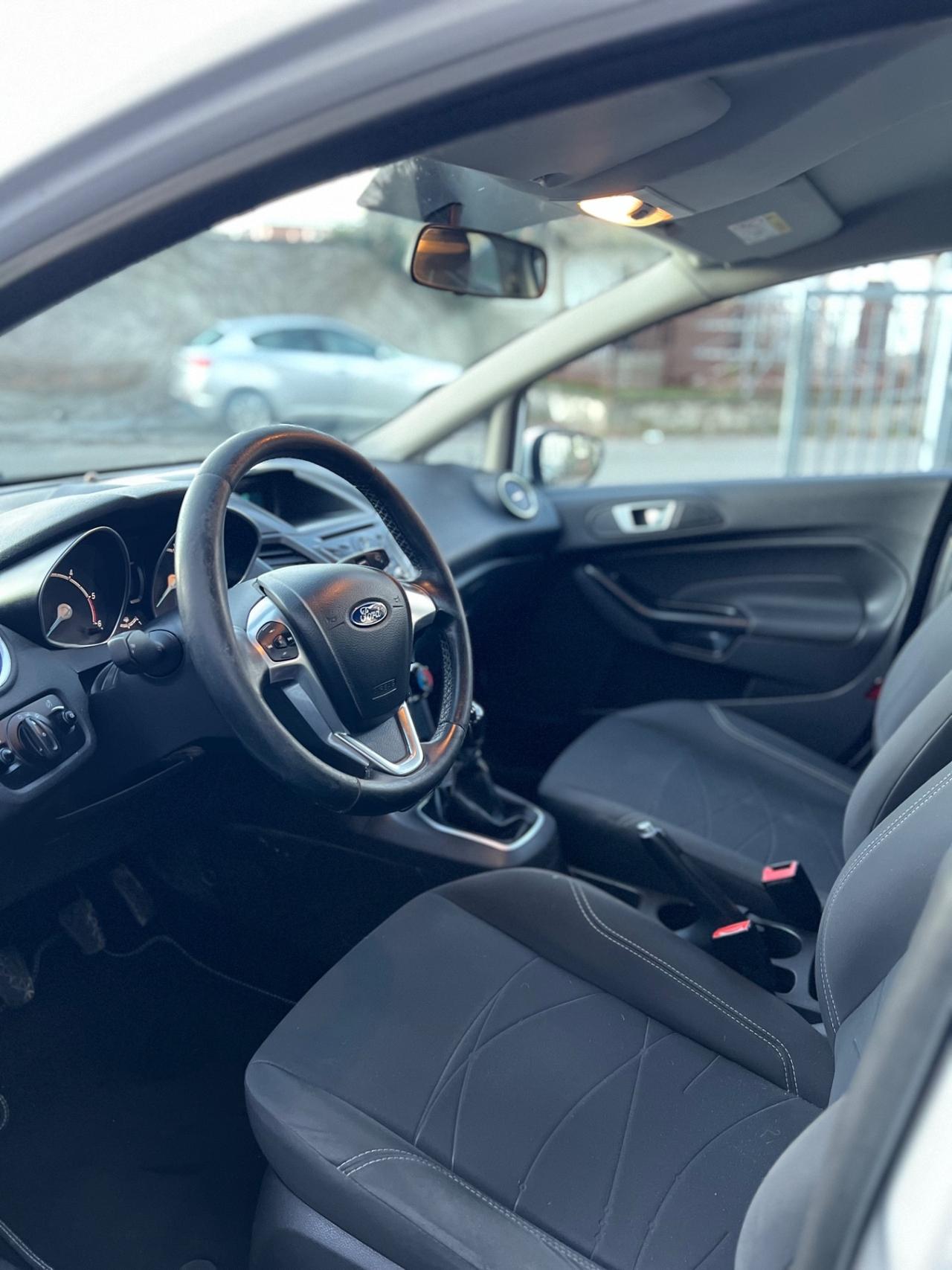 Ford Fiesta 1.5 TDCi 75CV 5 porte Titanium