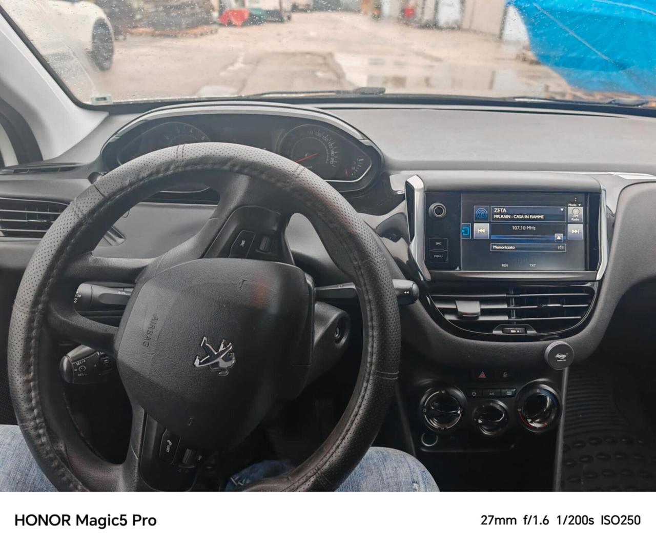 Peugeot 208 1.4 VTi 95 CV 5p. GPL