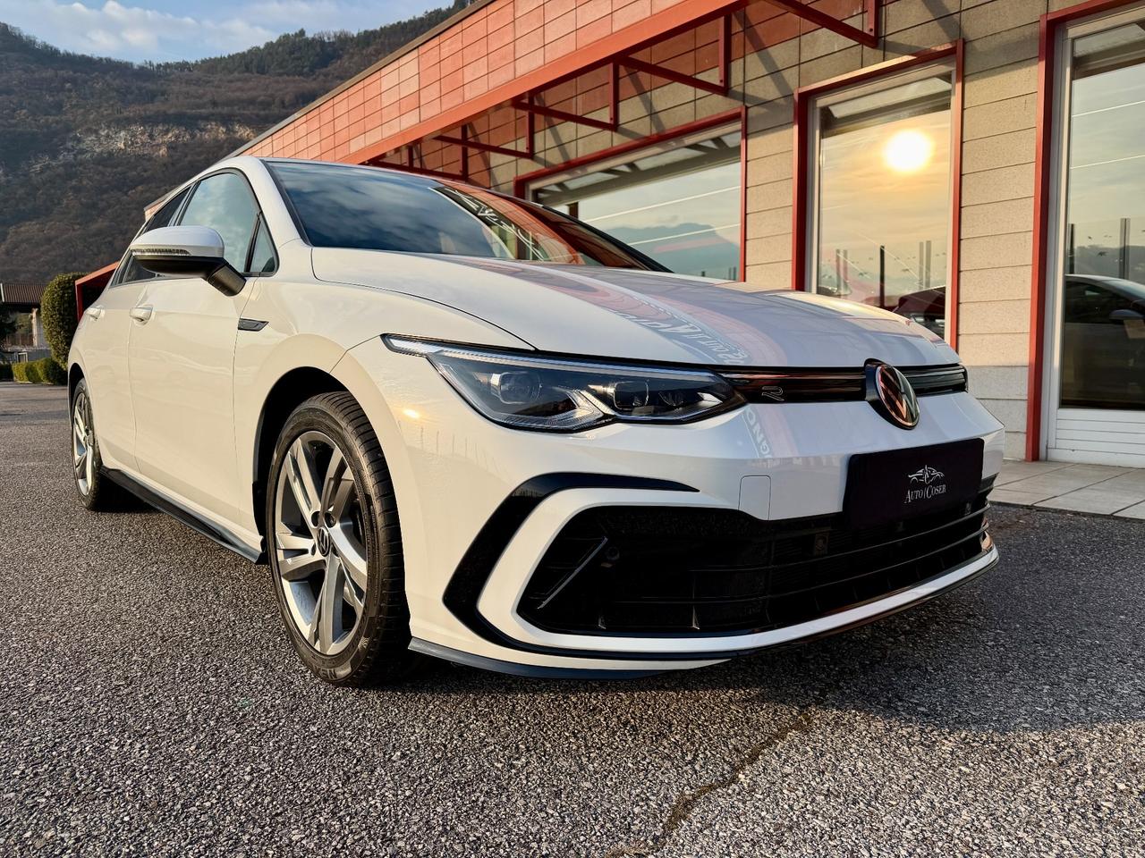 Volkswagen Golf 8 2.0 TSI DSG 4Motion R-Line